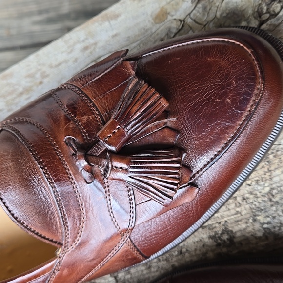 JOHNSTON & MURPHY. Mens Brown Leather Tassel Loafers. Size  display picture 1